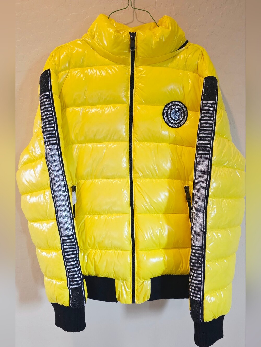 Switch Remarkable Glossy Yellow Puffer Jacket Rhinestone Lion Streetwear Men 3XL